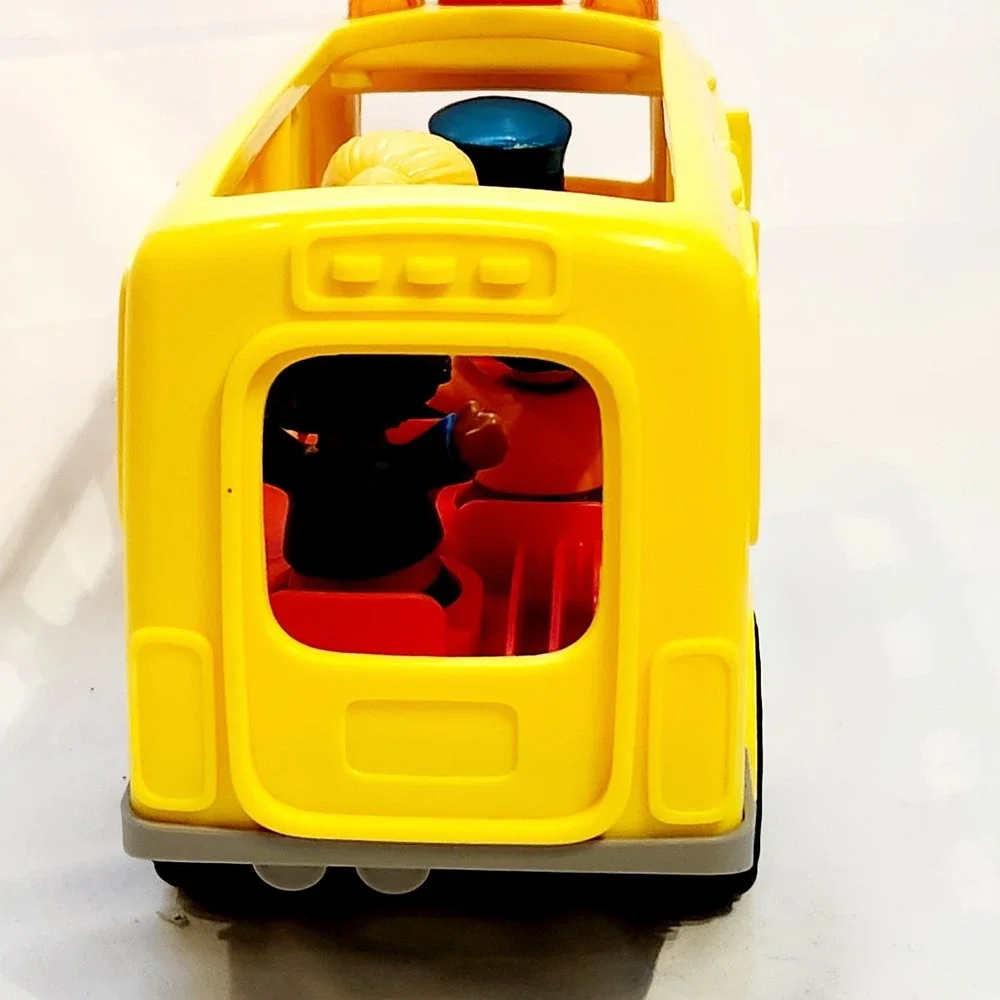 Fisher Price Little People School Bus with 4 Figures Lights Sounds Yellow Toy